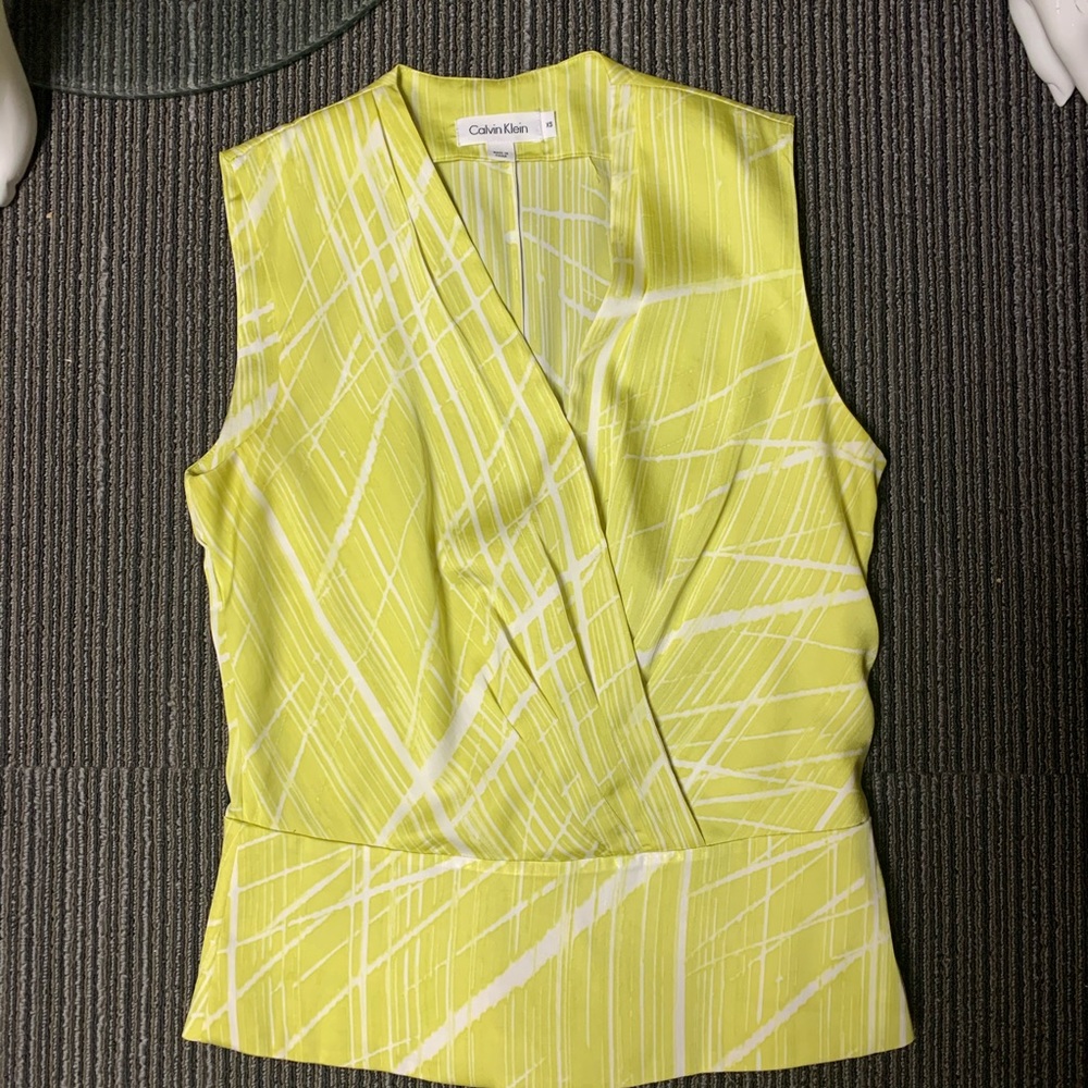 Calvin klein sleeveless top